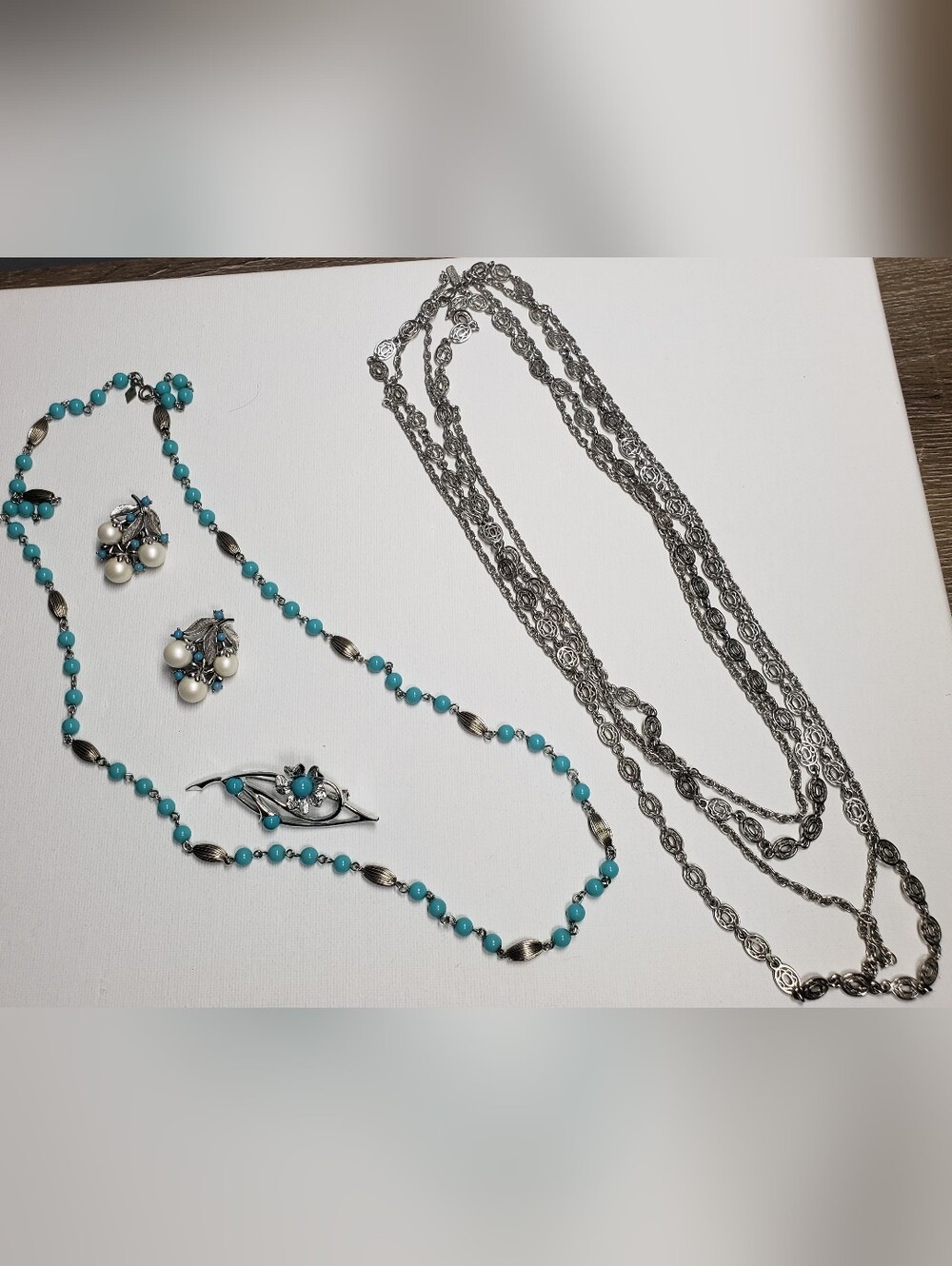 Vintage Silver Tone Necklaces/Jewelry